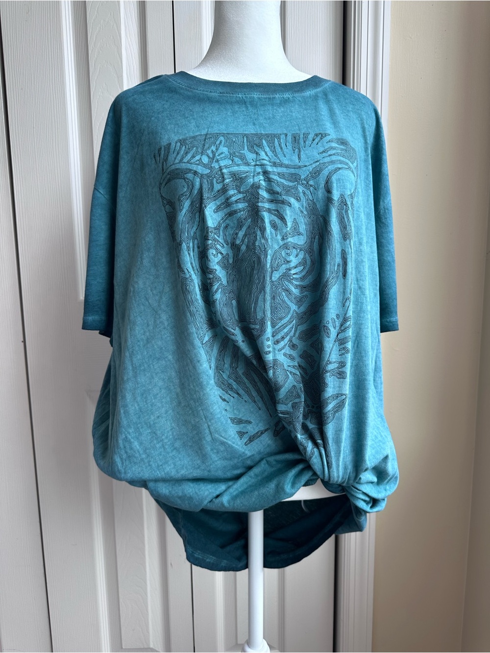 torrid Teal Ombre Tiger Graphic Tee
